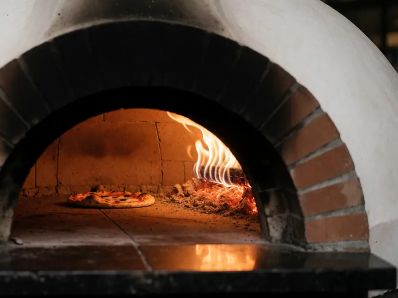 тухлената фурна на въглища в Пицария Монтана, Монтана